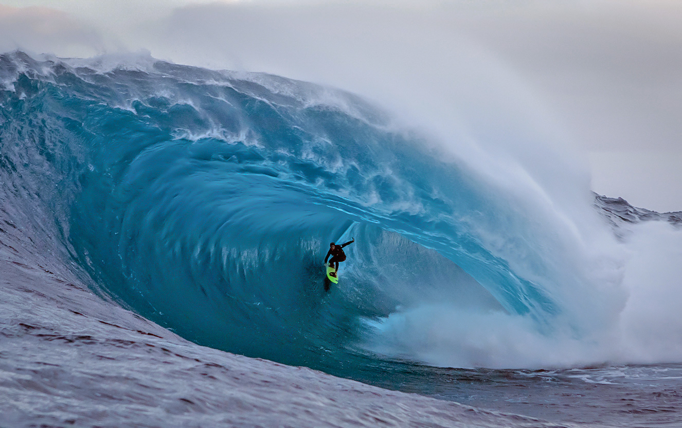 big-wave-surfer-shanan-worrall-drops-in-coolum-family-chiropractic